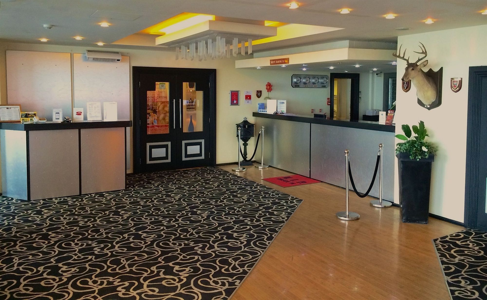 ทิฟฟานี่ส์ โฮเต็ล Hotel แบล็คพูล ภายนอก รูปภาพ